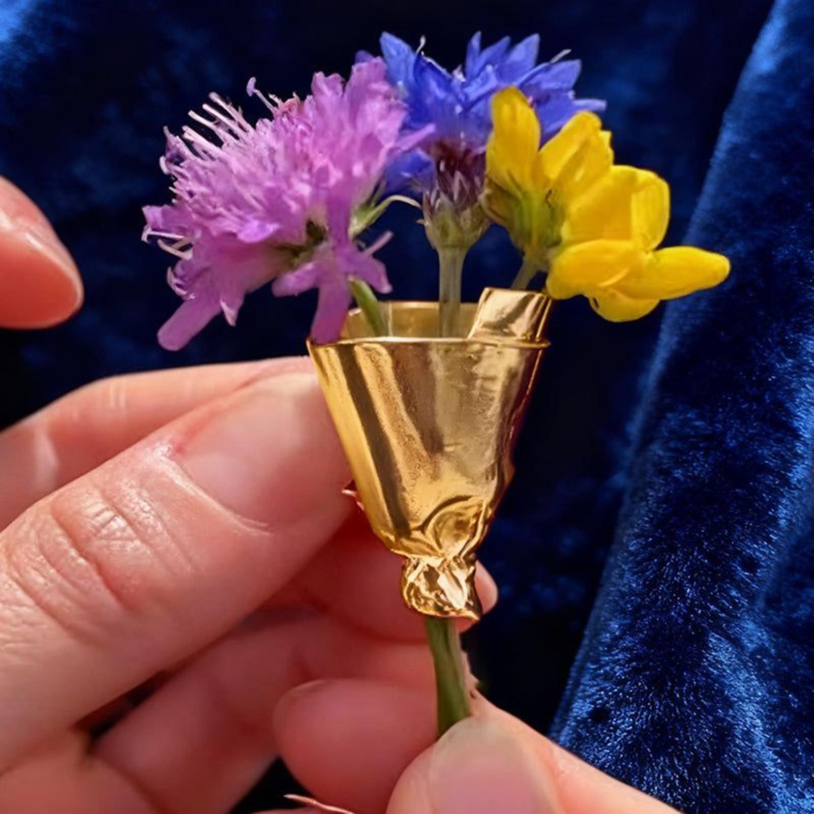 Alloy Wearable Flower Bouquet  - огляд і ціна Travel Accessories India